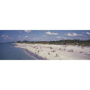  Tourist on the Beach, Gulf of Mexico, Venice, Florida, USA 