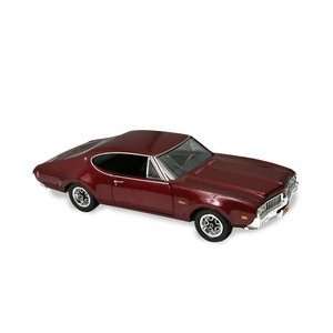  1969 Olds Cutlass Supreme 118 Scale Die Cast Vehicle 