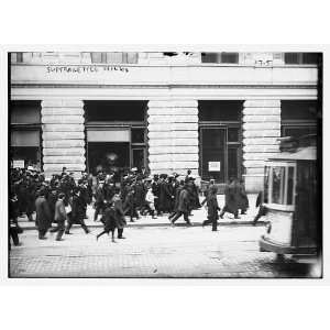  Suffragettes at train tracks,New York