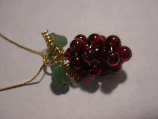 ANTIQUE 14K SOLID GOLD CHAIN AND PENDANT ,GARNET BEADS AND HEART JADE 