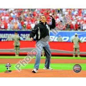  Barack Obama throws out the first pitch 2009 MLB All Star Game 