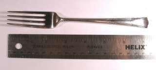 Measures about 7 3/8 long. Weighs approximately 1.43 troy ounces.