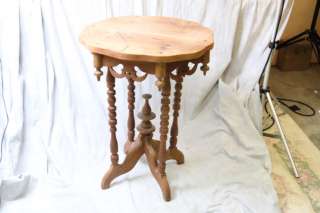 L633 ANTIQUE AMERICAN 19th CENTURY VICTORIAN ORNATE OCCASIONAL TABLE 