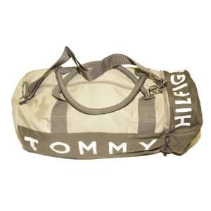  Tommy Hilfiger Big Logo Duffle Bag (Jungle army) Clothing