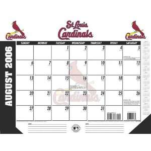  St. Louis Cardinals 22x17 Academic Desk Calendar 2006 07 