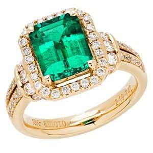   01 Carat 18kt Yellow Gold Original Colombian Emerald and Diamond Ring