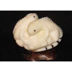  Ivory Iguana Pair Tagua Nut Figurine Carving, 2.4 x 2 x 1 