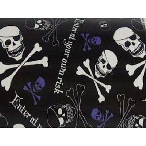 THROW   MICROPLUSH   50 X 60 (SCULL AND CROSSBONES   ENTER AT YOUR 