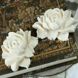 White Peony Style Resin Flower Cabochon Beads RB541 1  
