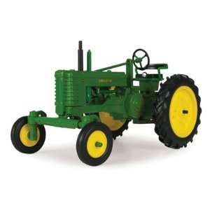  Late Styled BW Tractor Toys & Games