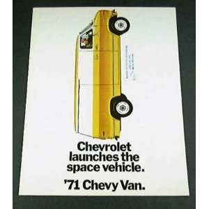  1971 71 Chevrolet CHEVY VAN BROCHURE GE10 GS20 GE30 