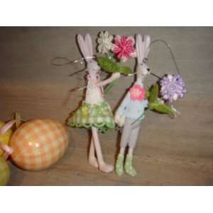  Gisela Graham Pair of Resin Easter Bunny Decorations