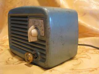 Vintage Silvertone  & Roebuck Tube Radio  