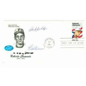   Roberto Clemente Stamp 1984 Autographed/Hand Signed by Hall of Sports