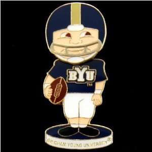  Brigham Young Cougars Bobble Head Football Player Pin 