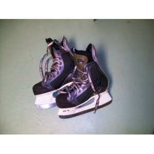  Nike Quest Ice Hockeyt Skates   Size 1.0 (youngster 