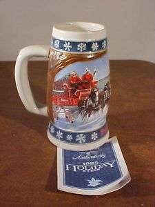 BUDWEISER BEER STEIN 1995 HOLIDAY LIGHTING THE WAY HOME  