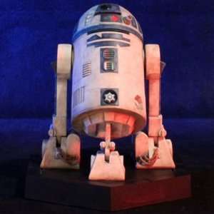    R2 D2 Clone Wars Maquette by Gentle Giant (preOrder) Toys & Games