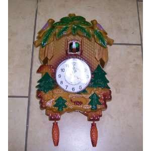  Old Fashion Style Cuckoo Wall Clock   Green and Brown 