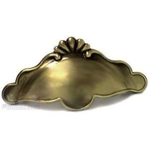 Schaub select   montcalm 3 center scalloped cup pull in antique light