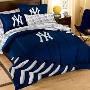 MLB New York Yankees Full Embroidered Comforter Set