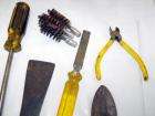 VTG Mixed Lot Woodworking Tools Wire Brushes, Angled Screwdrivers 