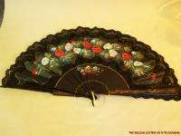 GG34 GORGEOUS VINTAGE HAND PAINTED HAND FAN LACE BAKELITE  