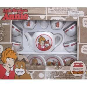   Orphan Annie 13 Piece Porcelain TEA SET (2002 Schylling) Toys & Games