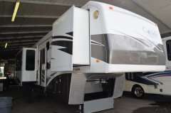   Luxury Fifth 5th Wheel RV Trailer in RVs & Campers   Motors