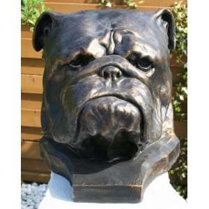 großer Kopf einer Bulldogge Büste Hundekopf Dekoration  