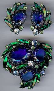 GORGEOUS VINTAGE GREEN & BLUE RHINESTONE PIN AND EARRINGS SET  