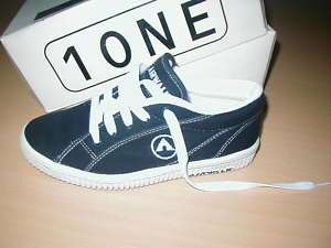 vintage skateboard shoes airwalk one canvas size 7 new   