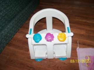 White Gerry Baby Bath Tub Splash Seat Chair ring Suction Cups Folds 4 
