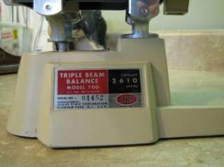 OHAUS TRIPLE BEAM BALANCE SCALE Model 700 2610g CAPACITY 5lbs.2oz 