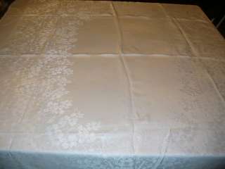   DAMASK DOGWOOD FLORAL TABLECLOTH W/CROCHETED FLORAL TRIM *WOW*  