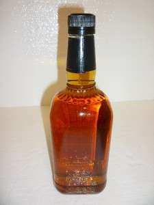 MCAFEES BENCHMARK OLD NO 8 BRAND KENTUCKY STRAIGHT BOURBON WHISKEY 