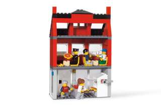  LEGO City Corner (7641) Toys & Games
