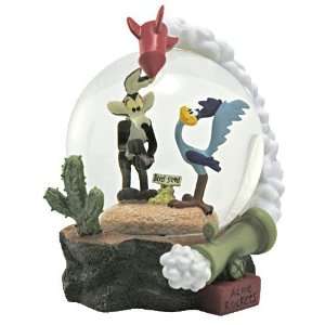  Wile E. Coyote and Road Runner Snow Globe